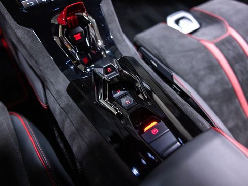 Used 2024 Lamborghini Huracan Tecnica RWD image 46