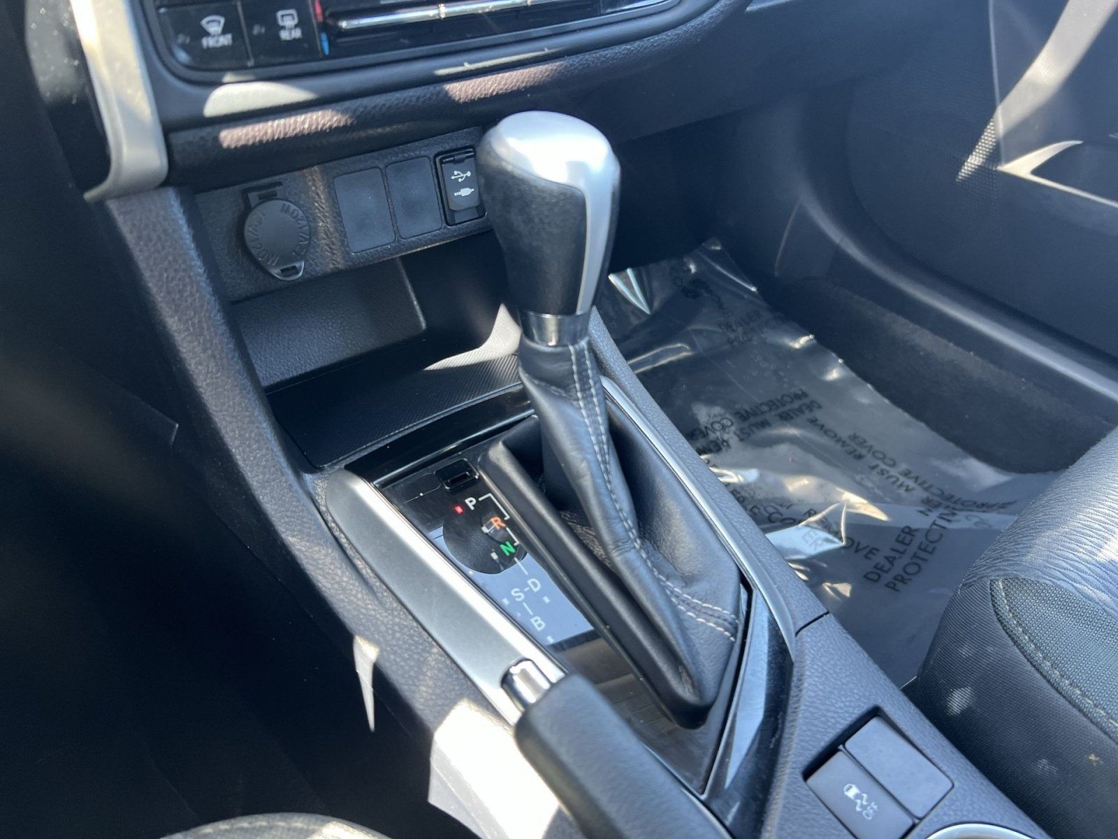 Used 2017 Toyota Corolla LE FWD image 20