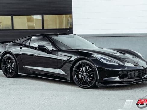 Used 2016 Chevrolet Corvette Stingray Coupe RWD image 38