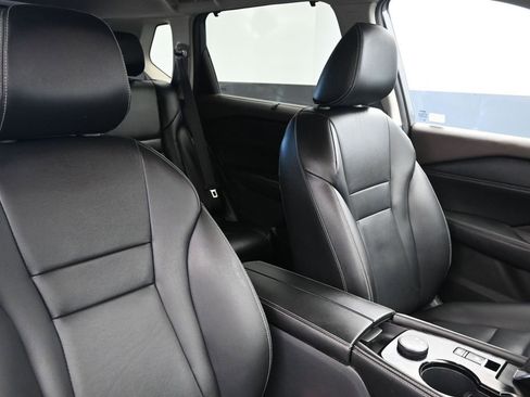 Used 2023 Nissan Rogue SL w/ SL Premium Package image 11