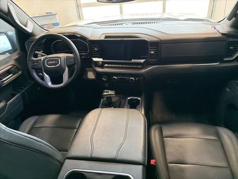 Used 2024 GMC Sierra 1500 SLT w/ SLT Premium Package AWD/4WD image 18