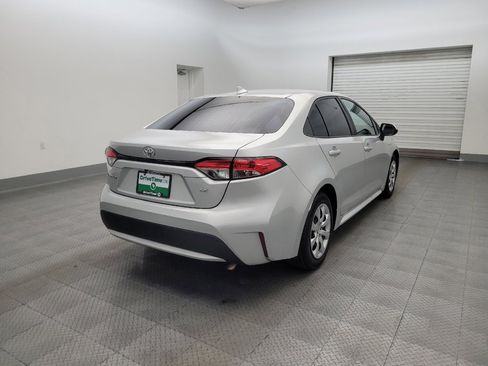 Used 2021 Toyota Corolla LE FWD image 9