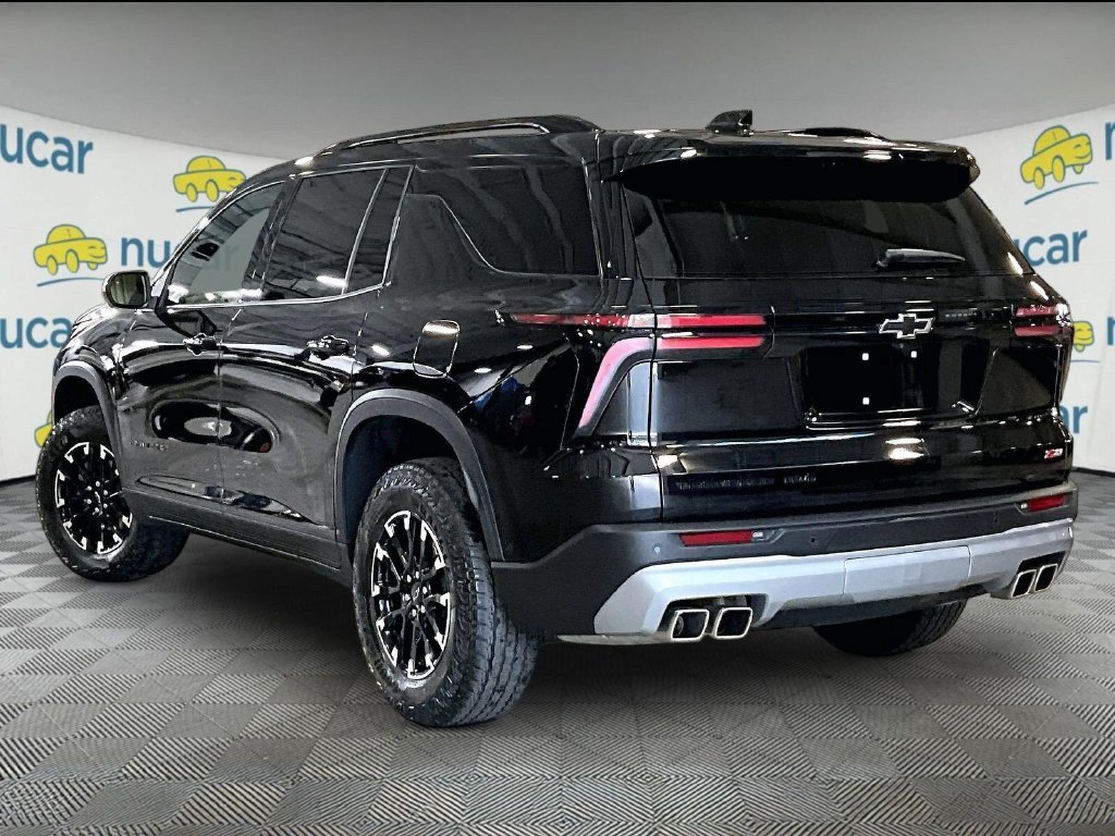 Used 2024 Chevrolet Traverse Z71 w/ Enhanced Driving Package AWD/4WD image 4