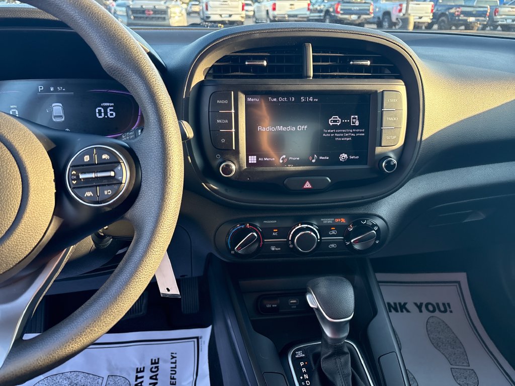 Used 2025 Kia Soul LX FWD image 17