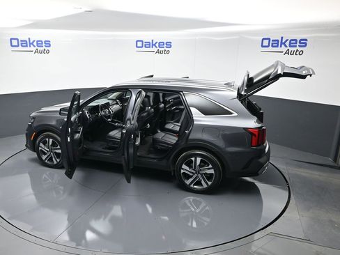 Certified 2023 Kia Sorento EX image 62