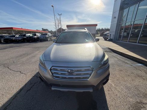 Used 2016 Subaru Outback 3.6R Limited image 6