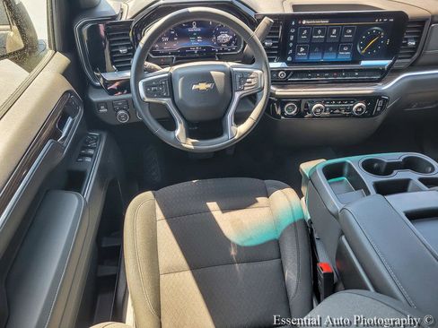 Used 2024 Chevrolet Silverado 1500 LT AWD/4WD image 13