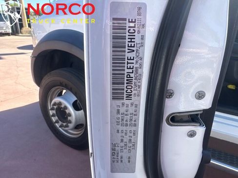 Used 2017 RAM 5500 SLT w/ Quick Order Package 29G SLT image 23