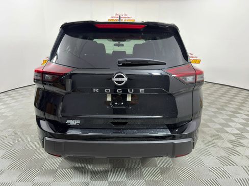 New 2026 Nissan Rogue SV FWD image 4