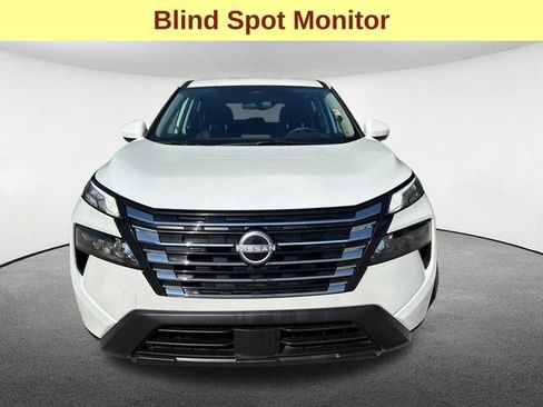Used 2025 Nissan Rogue SV AWD/4WD image 4