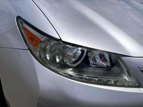 Used 2013 Lexus ES 300h w/ Premium Pkg FWD image 25