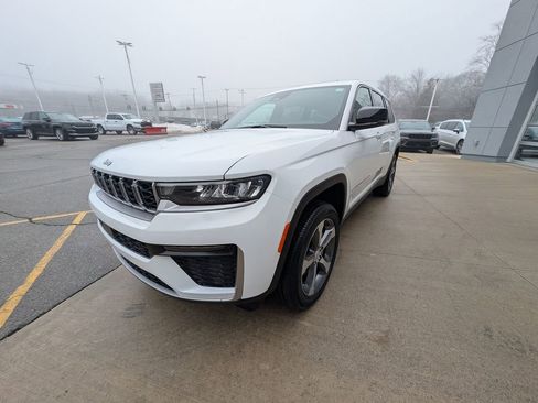New 2026 Jeep Grand Cherokee L Limited image 8