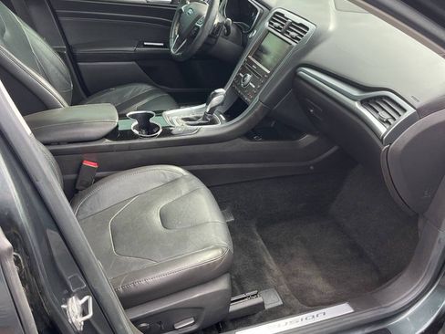 Used 2016 Ford Fusion Titanium FWD image 20
