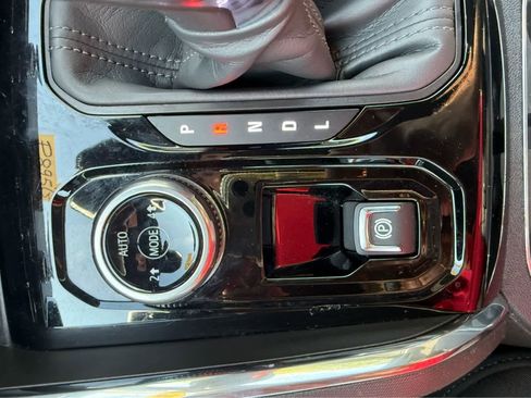 Certified 2024 GMC Canyon Elevation w/ Trailering Package image 23