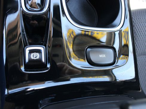 Used 2022 Buick Envision Preferred FWD image 41