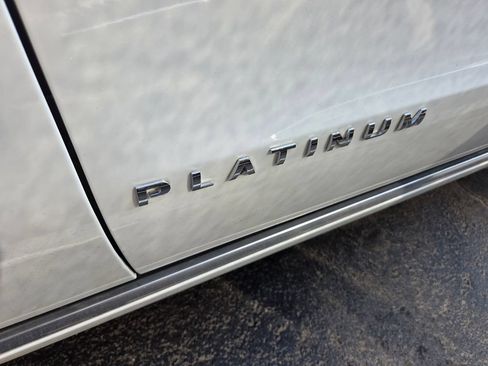 Used 2024 Ford Expedition Platinum AWD/4WD image 8