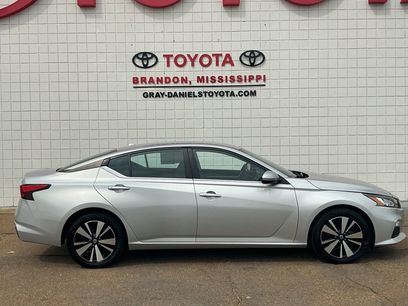 Used 2022 Nissan Altima 2.5 SV
