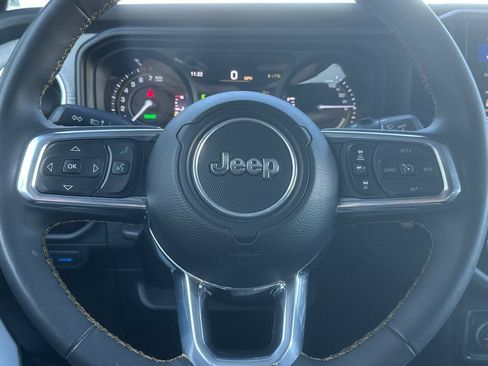 Used 2024 Jeep Wrangler Unlimited Sahara AWD/4WD image 26