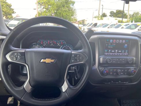 Used 2018 Chevrolet Silverado 1500 LT w/ LT Eassist Package RWD image 13