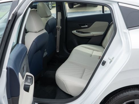 Used 2026 Nissan Sentra SL w/ Floor Mat Package FWD image 31