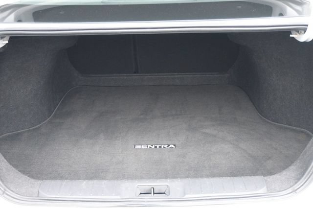 Used 2025 Nissan Sentra SV FWD image 16