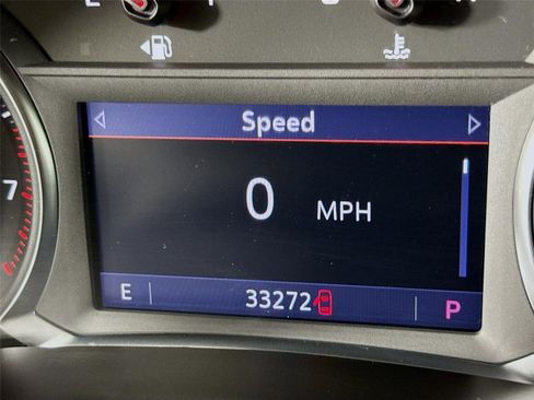 Used 2023 Chevrolet Blazer LT image 2