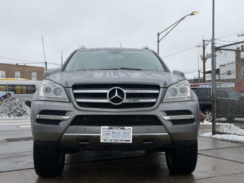 Used 2011 Mercedes-Benz GL 450 4MATIC image 2