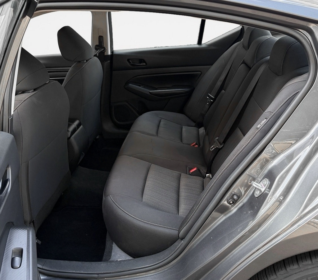 Used 2024 Nissan Altima 2.5 S FWD image 13