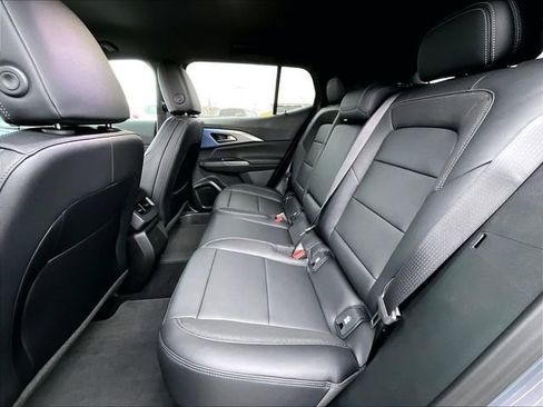 New 2026 Chevrolet Equinox EV LT image 13