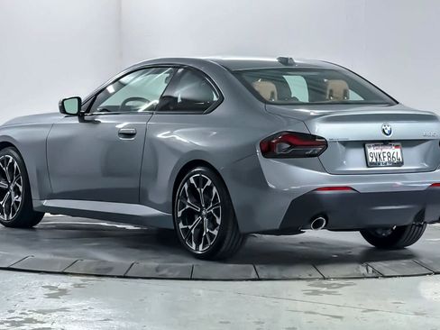 Used 2025 BMW 230i Coupe w/ Convenience Package RWD image 6