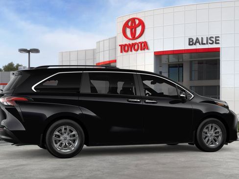 New 2026 Toyota Sienna XLE image 11