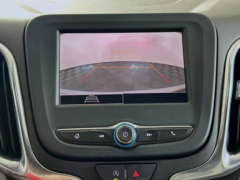 Used 2024 Chevrolet Equinox LS w/ LS Convenience Package image 21