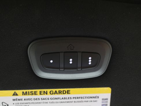 Used 2026 Chrysler Pacifica Pinnacle image 21