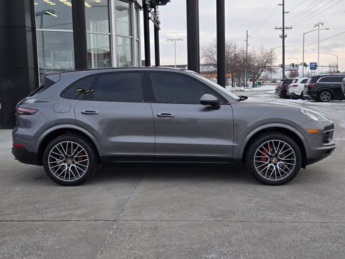 Used 2019 Porsche Cayenne AWD/4WD image 44