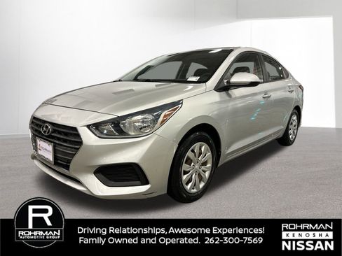 Used 2018 Hyundai Accent SE image 2