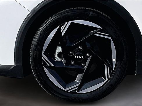 Used 2025 Kia K4 EX image 10