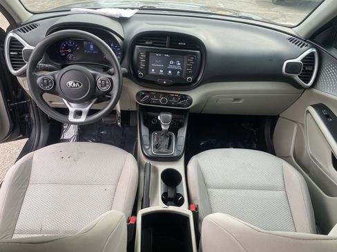 Used 2021 Kia Soul LX image 18