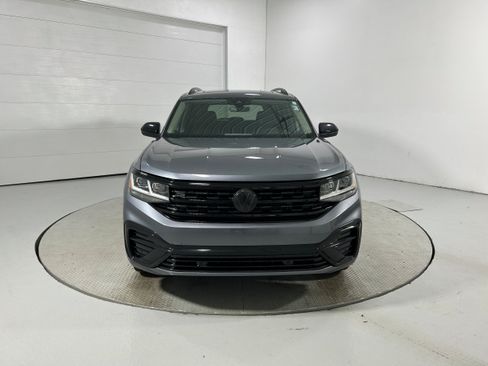 Used 2023 Volkswagen Atlas SEL R-Line AWD/4WD image 18