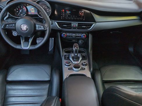 Used 2023 Alfa Romeo Giulia Veloce image 13
