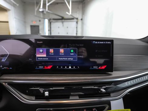 New 2026 BMW X5 xDrive40i w/ Executive Package image 16