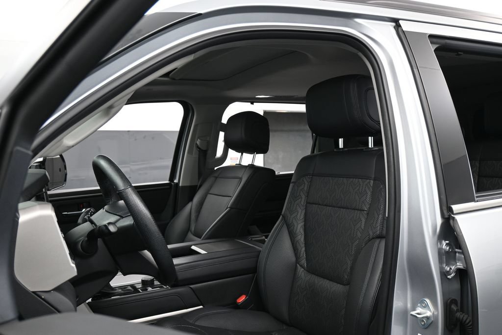 Used 2023 Toyota Sequoia Limited w/ TRD Off-Road Package AWD/4WD image 10