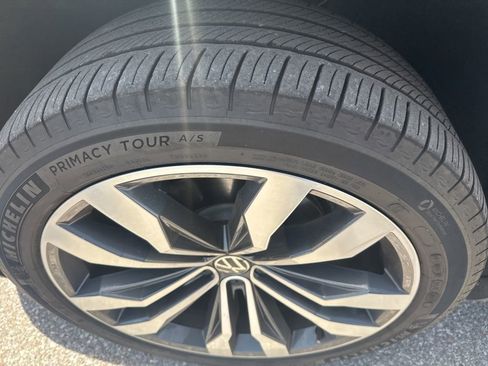 Used 2021 Volkswagen Atlas SEL Premium image 14