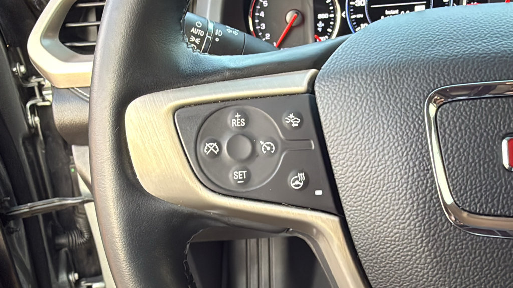 Used 2023 GMC Acadia Denali FWD image 22
