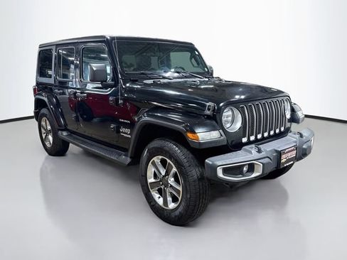 Used 2020 Jeep Wrangler Unlimited Sahara AWD/4WD image 3