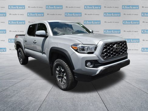 Used 2020 Toyota Tacoma TRD Off-Road AWD/4WD image 13