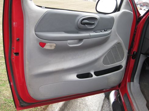 Used 2003 Ford F150 XLT image 13