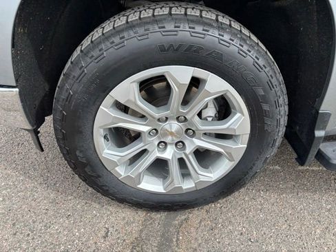 Used 2024 Chevrolet Silverado 1500 LTZ w/ LTZ Premium Package image 11