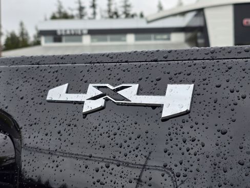 New 2025 GMC Sierra 3500 SLT w/ SLT Premium Package image 14