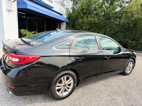 Used 2017 Hyundai Sonata SE FWD image 25
