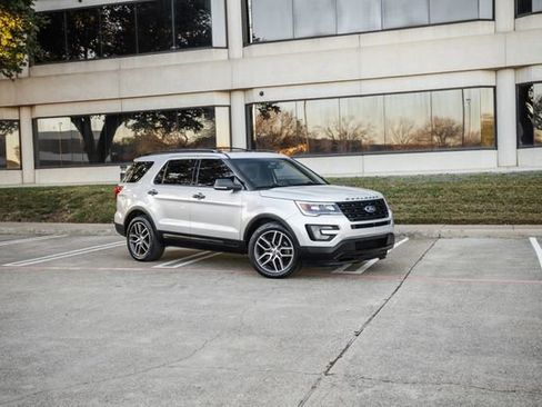 Used 2016 Ford Explorer Sport w/ Equipment Group 401A image 16